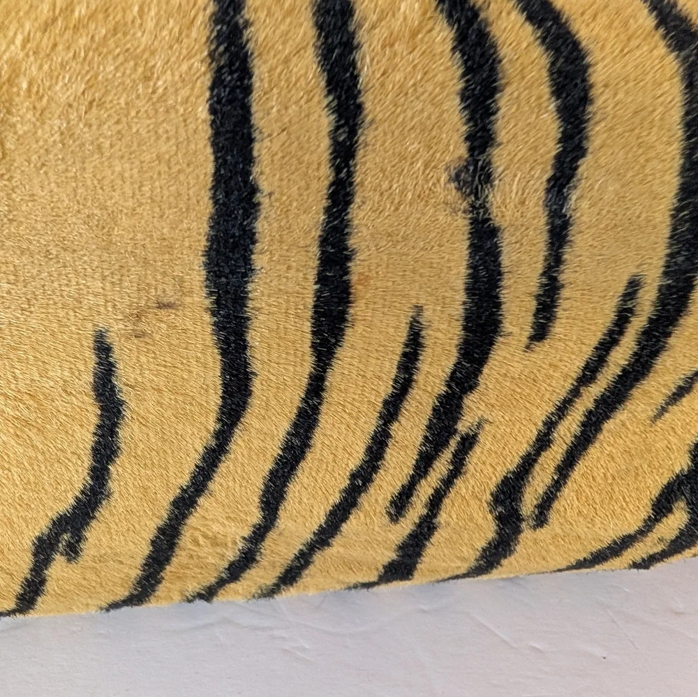 Vintage Fabric Animal Print Bag 1960s MOD ERA Handbag Faux Fur Amazing Handles - Picture 3 of 7